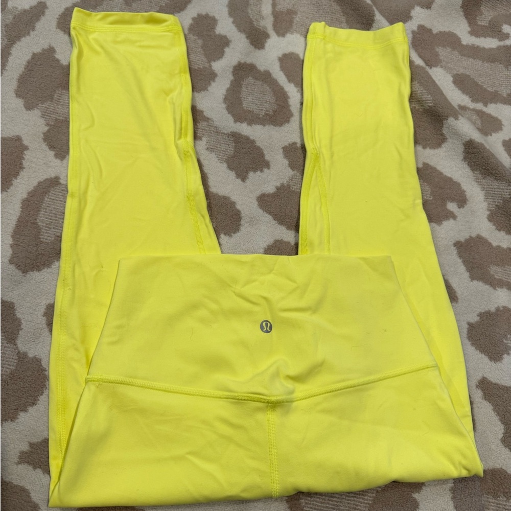 Lululemon Athletica women’s Yellow Leggings - Picture 4 of 5